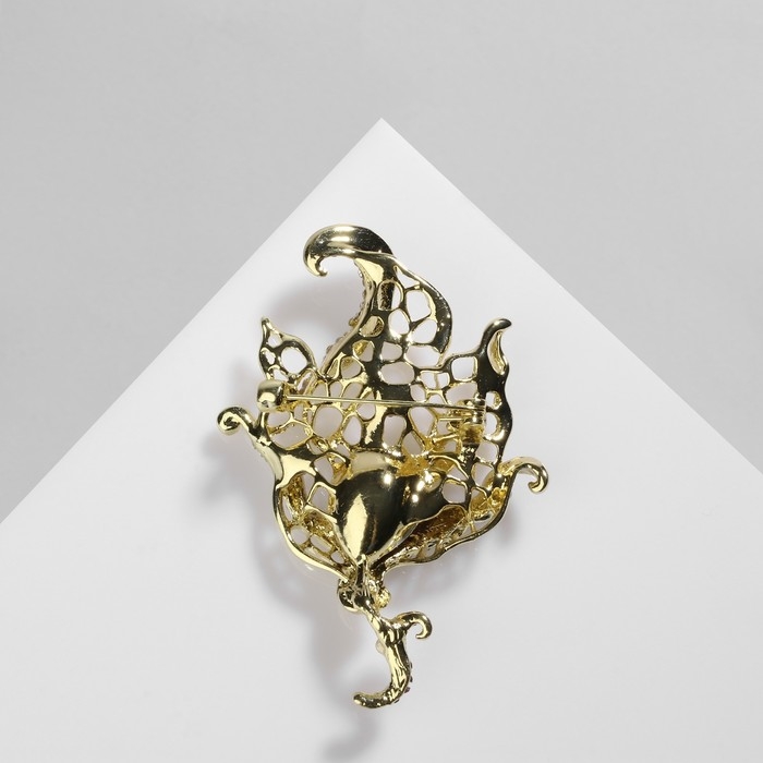 Брошь «Цветок» таяние, цвет бело-бордовый в золоте Брошь «Цветок» таяние, цвет бело-бордовый в золоте