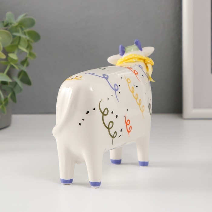 Сувенир керамика  Сувенир керамика "Корова с косынкой" разноцветные спиральки 15,8х5,6х12,3 см