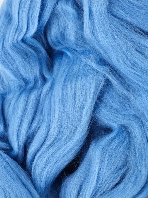 Шерсть для валяния 100% полутонкая шерсть 50 гр (015 голубой)