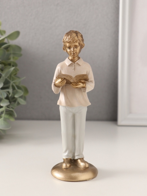 Сувенир полистоун  Сувенир полистоун "Мальчишка с книгой" 5,5х5,5х16 см