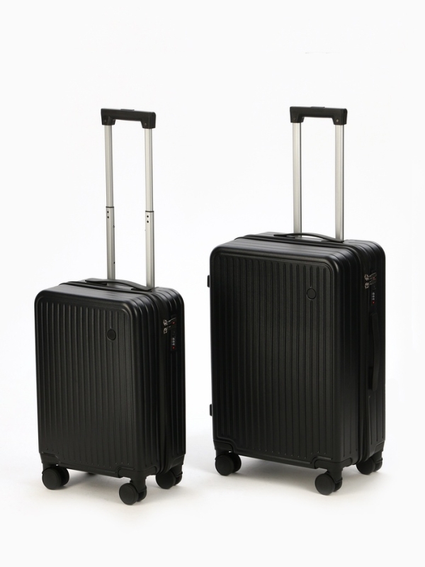 Чемодан 24 Чемодан 24", PС, 42*27*66, отд на молнии, код замок, 4 колеса, черный