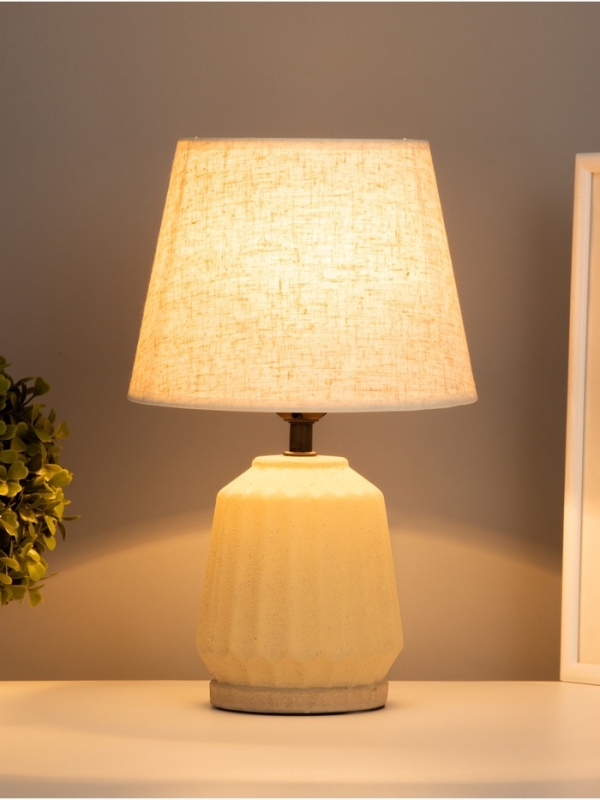 Лампа настольная Лампа настольная "Грани" 1х40Вт Е27 бежевый 20х20х31см МОДЕЛЬ: