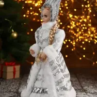 Снегурочка под ёлку &laquo;Зимнее волшебство. В белой шубке и кокошнике&raquo;, 35 см, МИКС