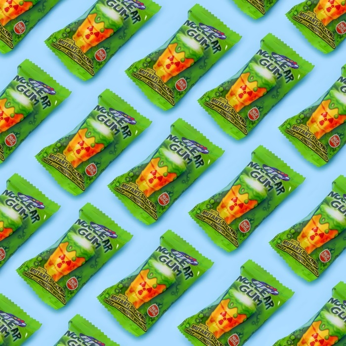 Жевательная резинка с наклейкой GIGANT DESTROYER с начинкой клубника-лимон-лайм, 14 г Жевательная резинка с наклейкой GIGANT DESTROYER с начинкой клубника-лимон-лайм, 14 г