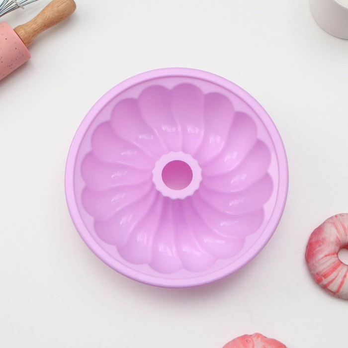 Форма для выпечки Доляна «Немецкий кекс. Завиток», силикон, 20×6 см, цвет розовый Форма для выпечки Доляна «Немецкий кекс. Завиток», силикон, 20×6 см, цвет розовый