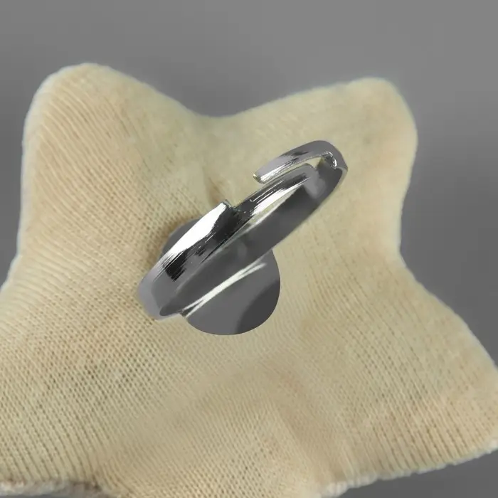 Игольница-кольцо «Звёздочка», 5×5×4 см, бежевая Игольница-кольцо «Звёздочка», 5×5×4 см, бежевая