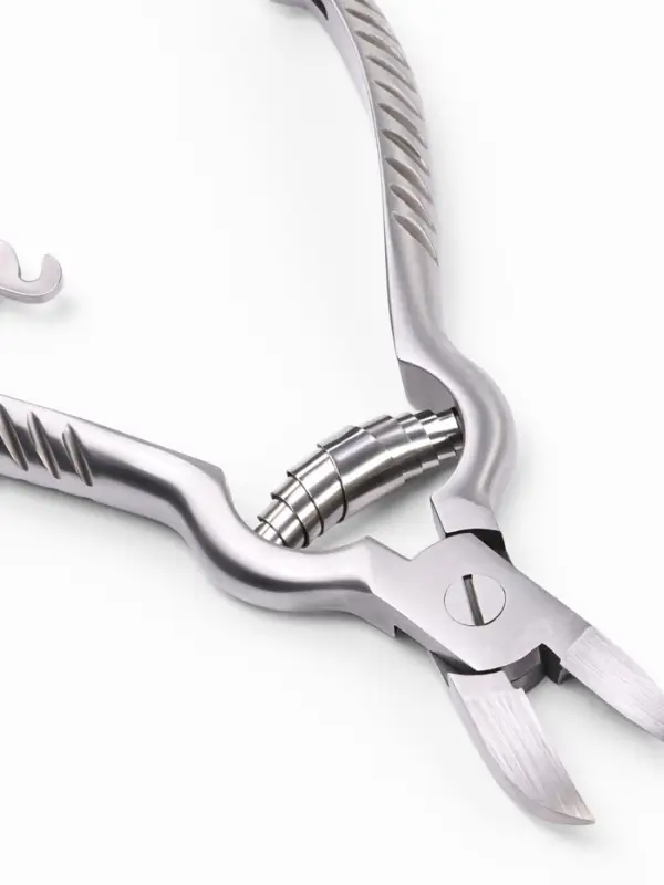 Кусачки педикюрные &laquo;Премиум&raquo;, с фиксатором, усиленные, 13.8 см, длина лезвия-19 мм