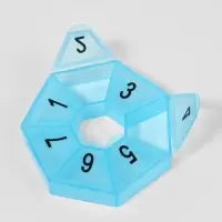 Таблетница «Цифры», 7.5×7.5×1.7 см, 7 секций, МИКС