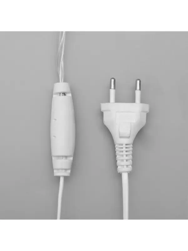 Гирлянда &laquo;Бахрома&raquo; 4&times;0.6 м, IP44, белая нить, 180 LED, свечение бело-синее, мигание, 220 В