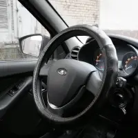 Оплетка на руль (нат. кожа) AVS GL-665M-B (размер M, черный) - Серия "Classic"