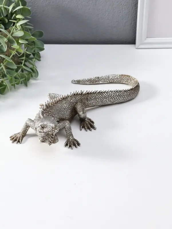 Сувенир полистоун "Игуана" чернённое серебро 25,2х12,2х7 см