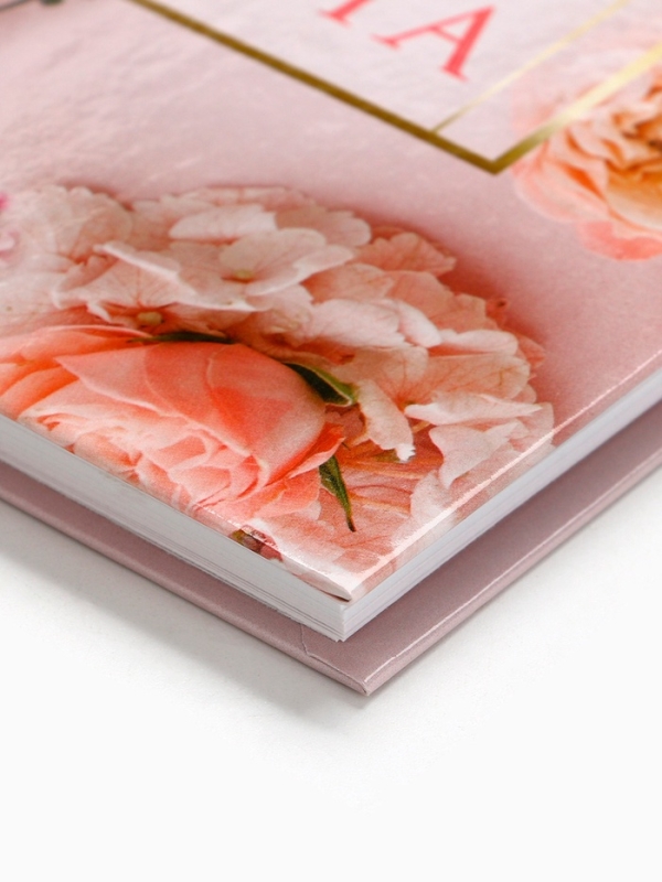 Ежедневник в твердой обложке А5, 80 л Ежедневник в твердой обложке А5, 80 л "С 8 марта"