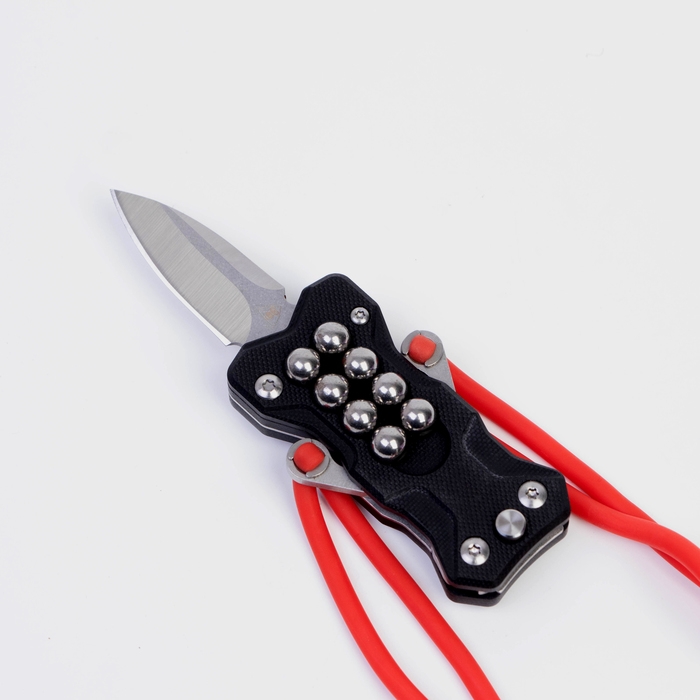 Рогатка со складным ножом Рогатка со складным ножом "Акула" с шариками для стрельбы, металлическая, чёрная