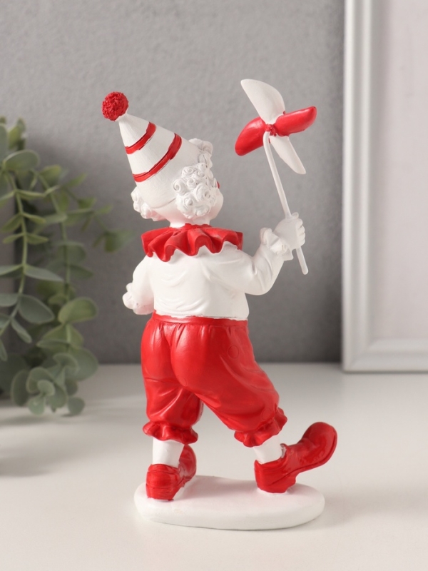 Сувенир полистоун Сувенир полистоун "Клоун с ветерком" красно-белый 10х7х18,5 см