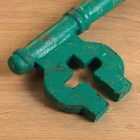 Сувенир «Ключ от счастья», 21×4.5×50 +/- 3 см, дерево, зелёный