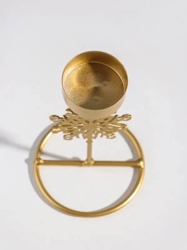 Подсвечник металл на 1 свечу "Снежинка" золото d=4,5 см 8,5х8,5х16 см