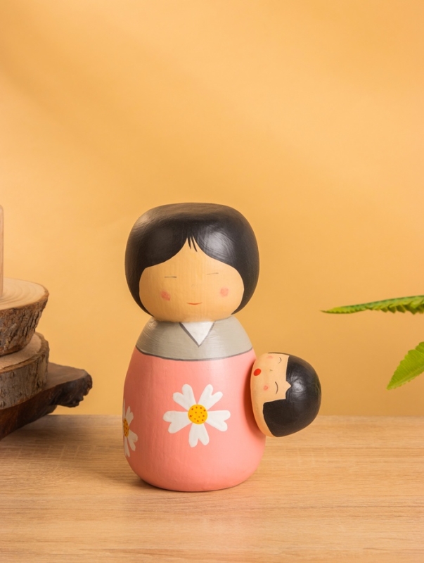 Деревянная кукла кокеши Деревянная кукла кокеши "Юи Комори" 11х9х14 см