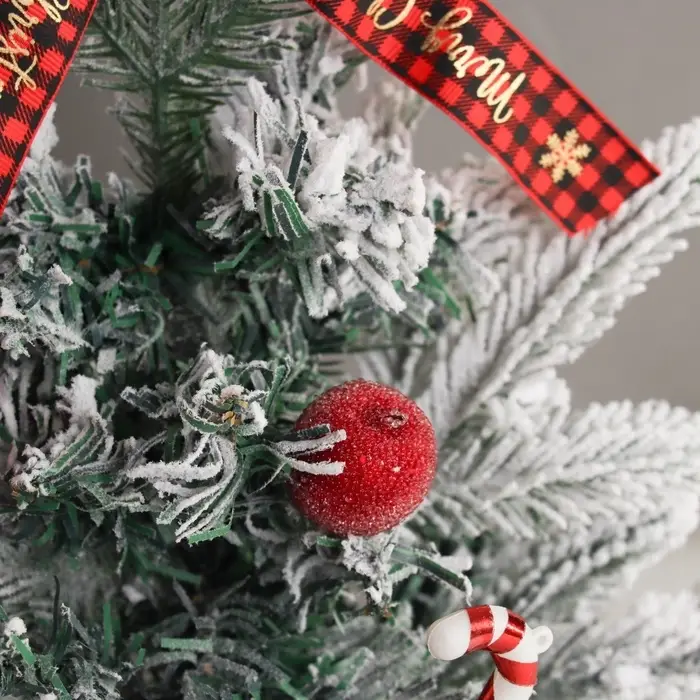 Искусственная ёлка настольная &laquo;Зимнее волшебство. Фестивальная&raquo;, 36 см, ветки отгибаются