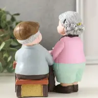 Сувенир полистоун "Дедуля с бабулей - семейные будни" 13х8,5х12 см