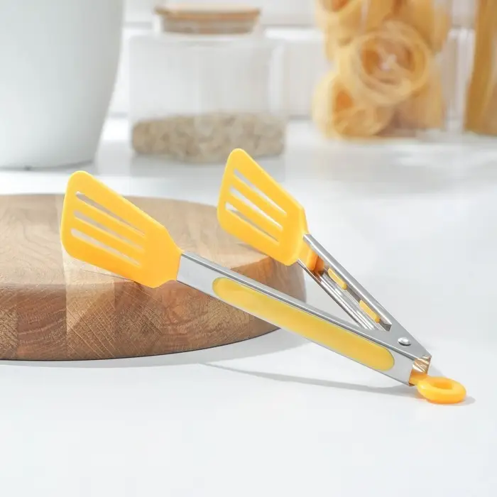 Щипцы кулинарные Доляна «Лопатка», 25×5 см, цвет жёлтый Щипцы кулинарные Доляна «Лопатка», 25×5 см, цвет жёлтый