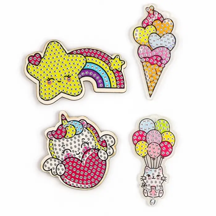 Алмазная мозаика 4в1 для детей. Создание стикеров, магнитов, брелоков и картины &laquo;Сказочные Единорожки&raquo;, набор для творчества