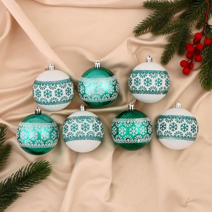 Набор шаров пластик d-8 см, 7 шт Набор шаров пластик d-8 см, 7 шт "Изумрудик - снежный орнамент" бело-зелёный