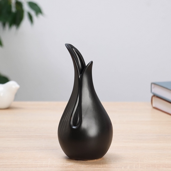 Ваза керамика настольная Ваза керамика настольная "Эллис" 17х8 см, чёрный