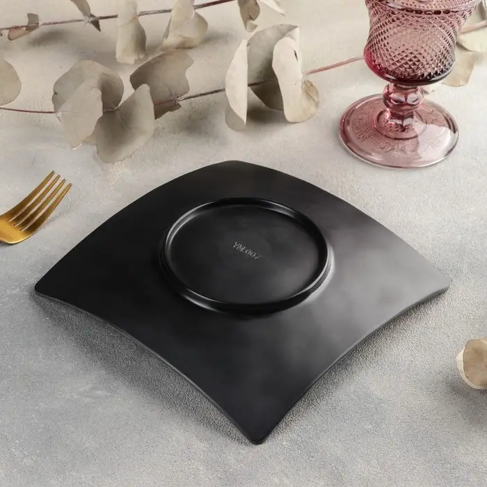 Блюдо сервировочное &laquo;Чёрный Восток&raquo;, 17.5&times;3 см, пластик, чёрное