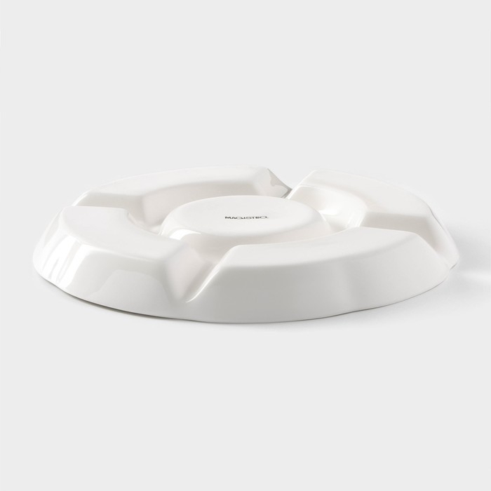 Менажница фарфоровая 5 ячеек Magistro «Бланш», 24,7×24,5×2,7 см, цвет белый Менажница фарфоровая 5 ячеек Magistro «Бланш», 24,7×24,5×2,7 см, цвет белый