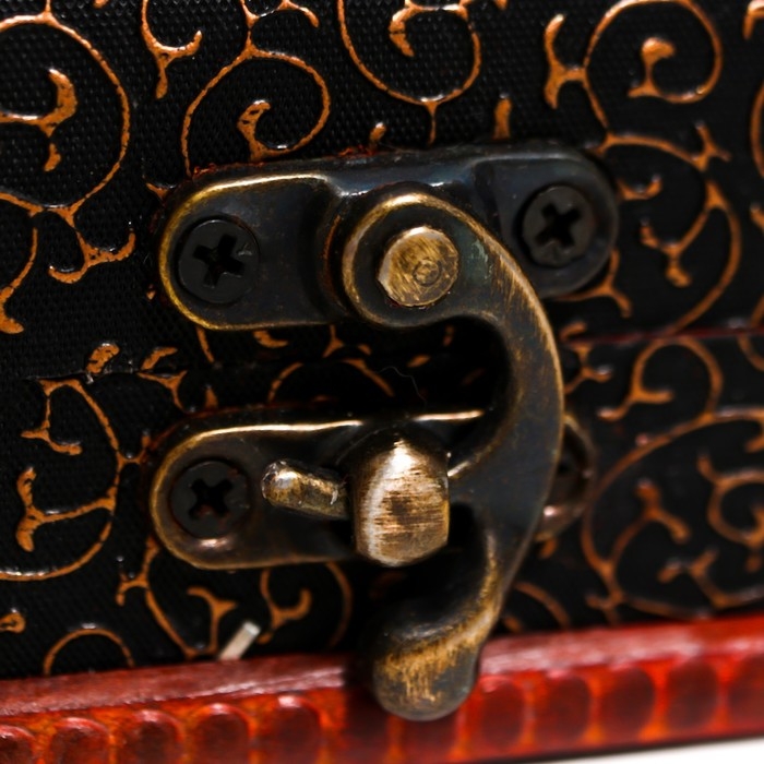 Шкатулка дерево состаренная  Шкатулка дерево состаренная "Золотые завитки на чёрном" сундучок 6х8х5,5 см