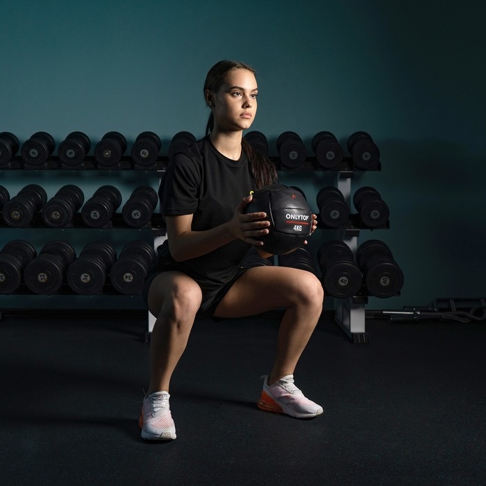 Медицинбол ONLYTOP, 4 кг, d=22 см Медицинбол ONLYTOP, 4 кг, d=22 см