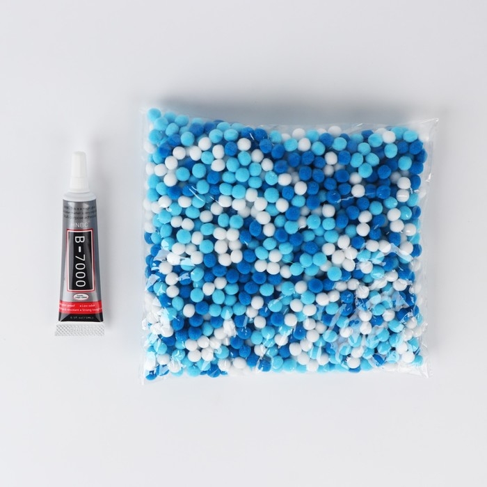 Игрушка помпонами «Зайка», белый голубой синий Игрушка помпонами «Зайка», белый голубой синий