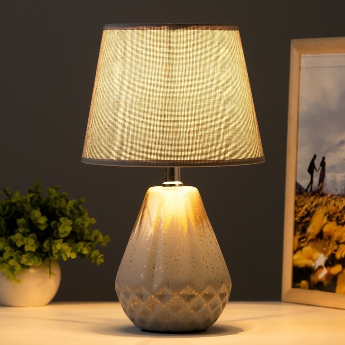 Настольная лампа Настольная лампа "Доре" 1хE14 серый 20х20х32 см RISALUX