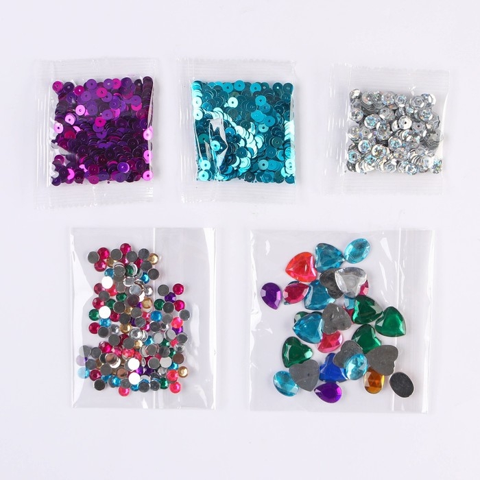 Аппликация стразами и пайетками  Аппликация стразами и пайетками "Время волшебства", Холодное сердце, А4