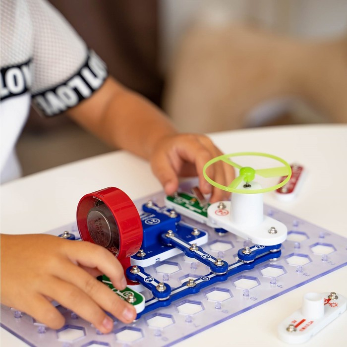 Конструктор электронный «Эврики», 335 схем, 31 элемент, работает от батареек Конструктор электронный «Эврики», 335 схем, 31 элемент, работает от батареек