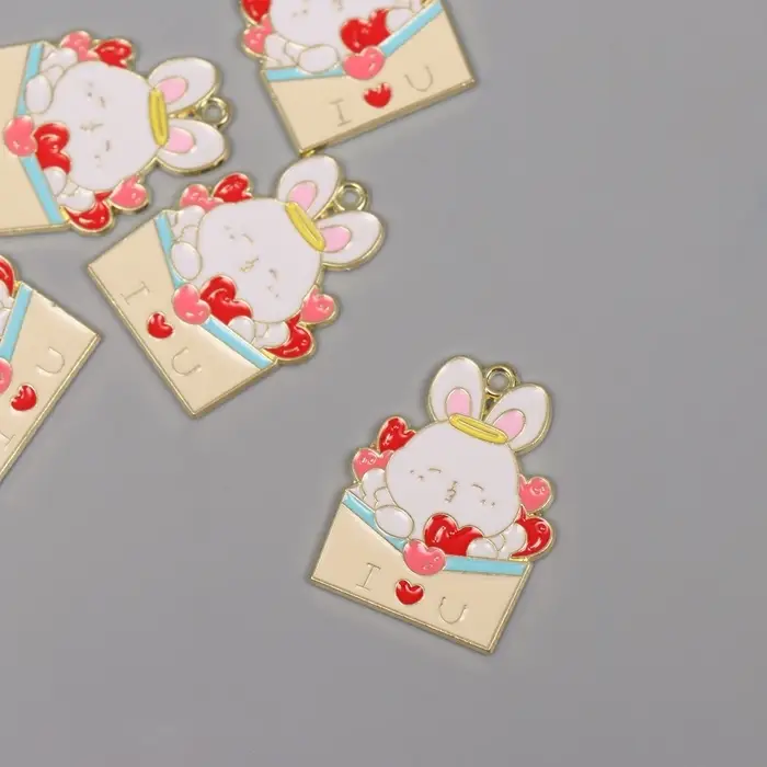 Декор для творчества металл, эмаль Декор для творчества металл, эмаль "Зайчик с конвертом с сердечками" 2,8х2,2 см