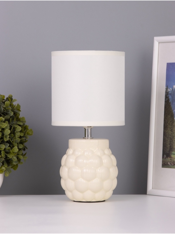 Лампа настольная Лампа настольная "Хицугая" 1х40Вт Е14 бежевый 14х14х28см