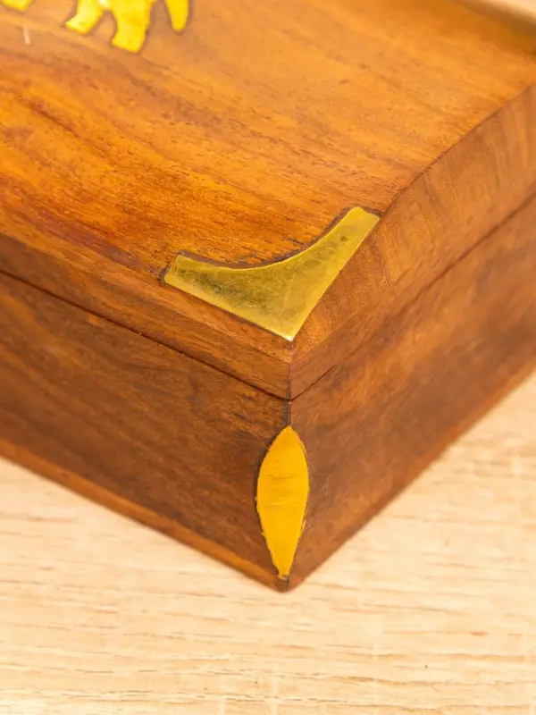 Шкатулка  Шкатулка "Слон" 15,5х10х7 см, дерево шишам, латунь