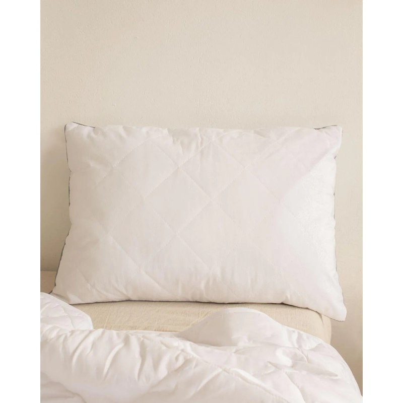 Подушка Luscan 50х70 стег.съем.чех на мол,кант,600г(холлофайб/микрофиб),бел