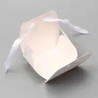 Коробка для конфеты, пирожные с лентой, белый, 6×6×4 см