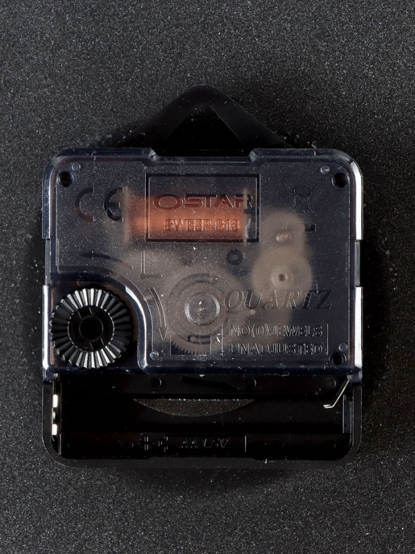 Часы настенные интерьерные «Компас», плавный ход, d-40 см, серебристые Часы настенные интерьерные «Компас», плавный ход, d-40 см, серебристые