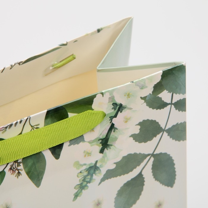 Пакет подарочный ламинированный, упаковка, «Наслаждайся моментом», радужная голография, MS 18 х 23 х 10 см Пакет подарочный ламинированный, упаковка, «Наслаждайся моментом», радужная голография, MS 18 х 23 х 10 см