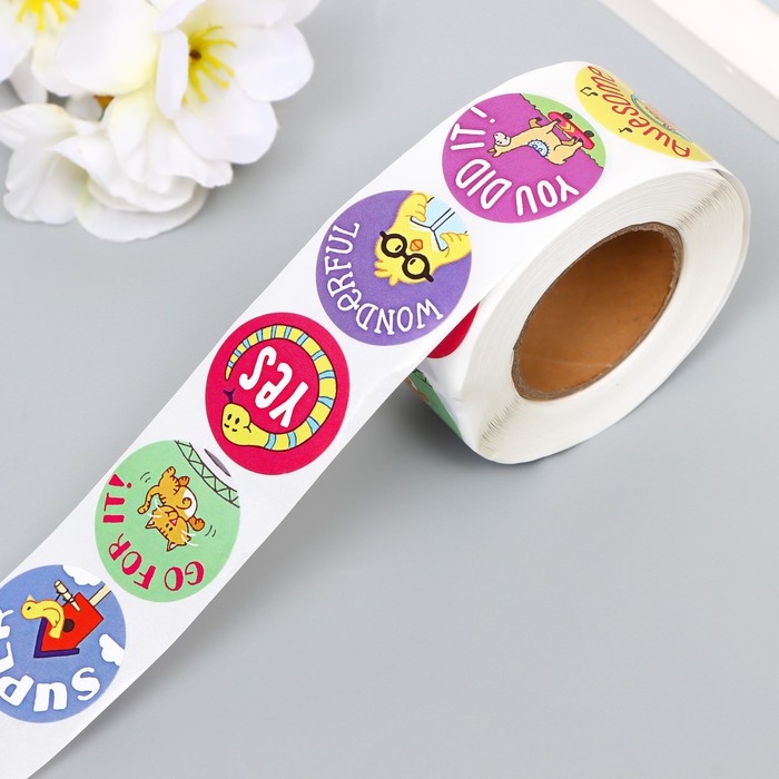 Наклейка бумага Наклейка бумага "Мотивирующие зверята" d=2,5 см 500 шт в рулоне 3х6х6 см