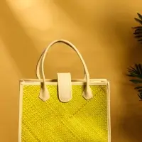 Сумка плетёная на застёжке из пандана, 35×12×40 см, жёлтая