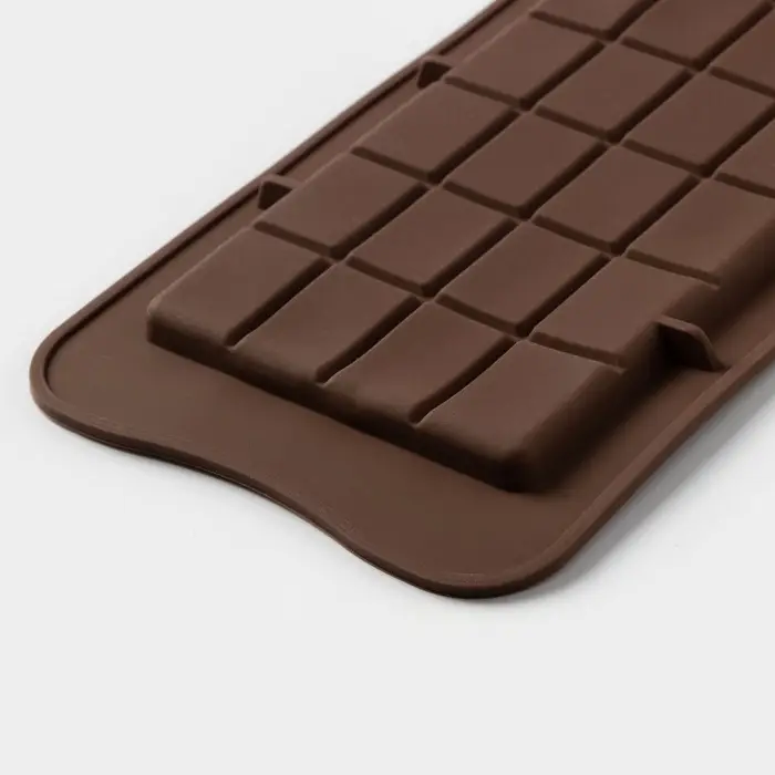 Форма для шоколада Доляна &laquo;Плитка&raquo;, силикон, 22.5&times;10.5&times;0.9 см, 24 ячейки (2&times;2.5 см), коричневая