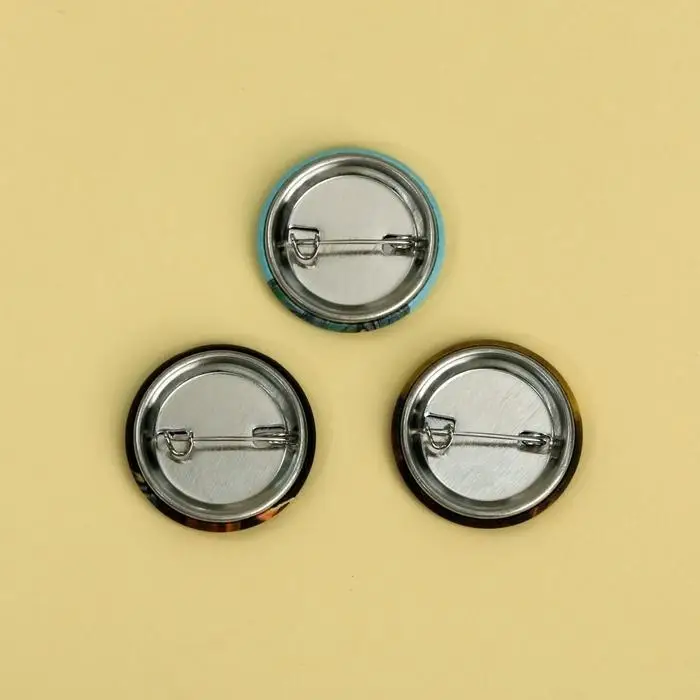 Значок закатной на открытке, набор Art F.R.I.E.N.D.S, d=25мм.