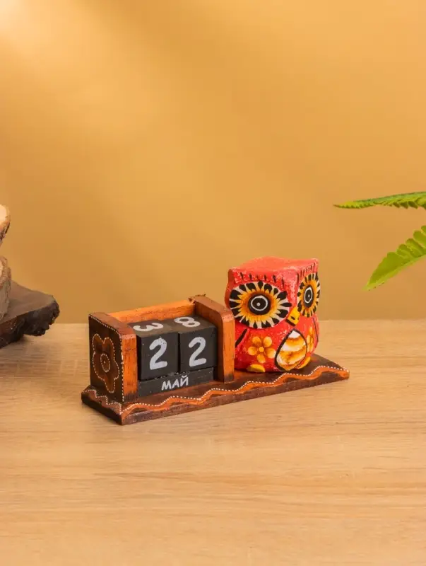 Вечный календарь настольный &laquo;Розовая сова&raquo;, 15&times;6&times;7 см, дерево