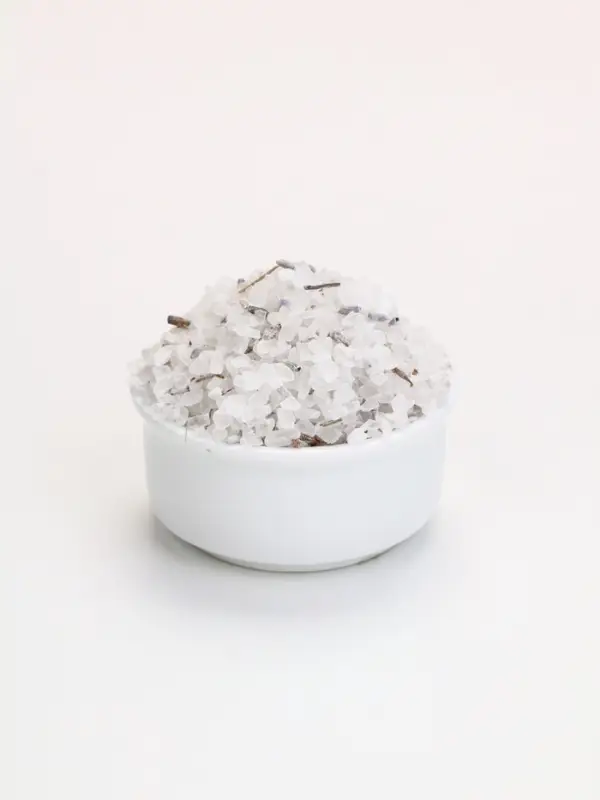 Соль для ванны с лепестками лаванды, 370 гр Соль для ванны с лепестками лаванды, 370 гр