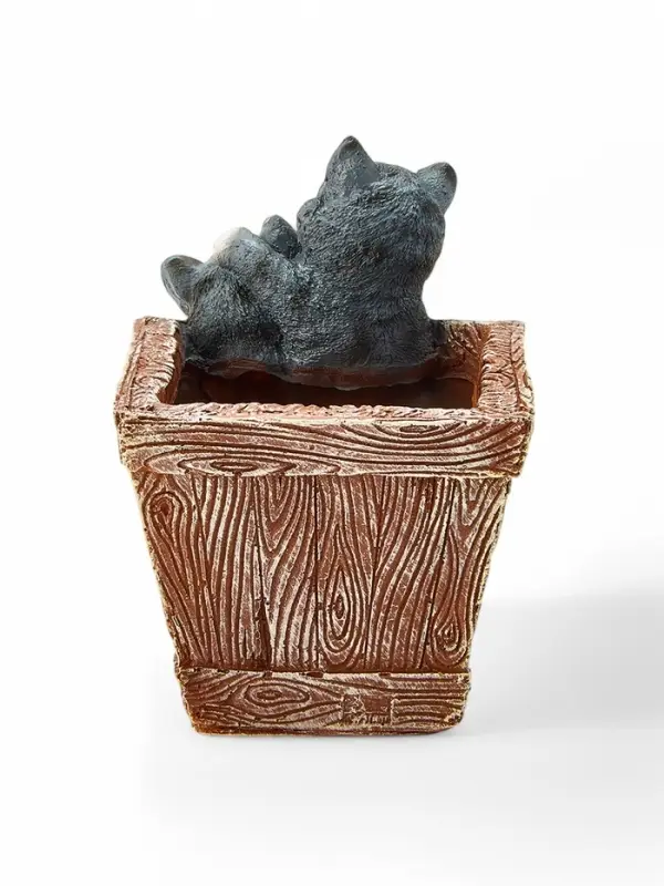 Декоративное кашпо для цветов &laquo;Ящик с котятами&raquo;, 1.3 л, 16&times;18&times;20 см, полистоун