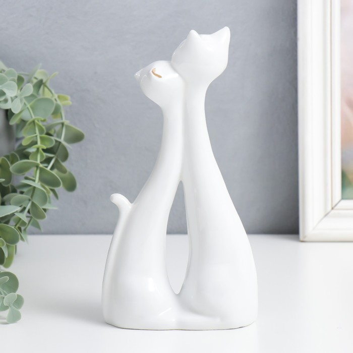 Сувенир керамика под фарфор Сувенир керамика под фарфор "2 киски любовь" 20х10х5,5 см, стразы